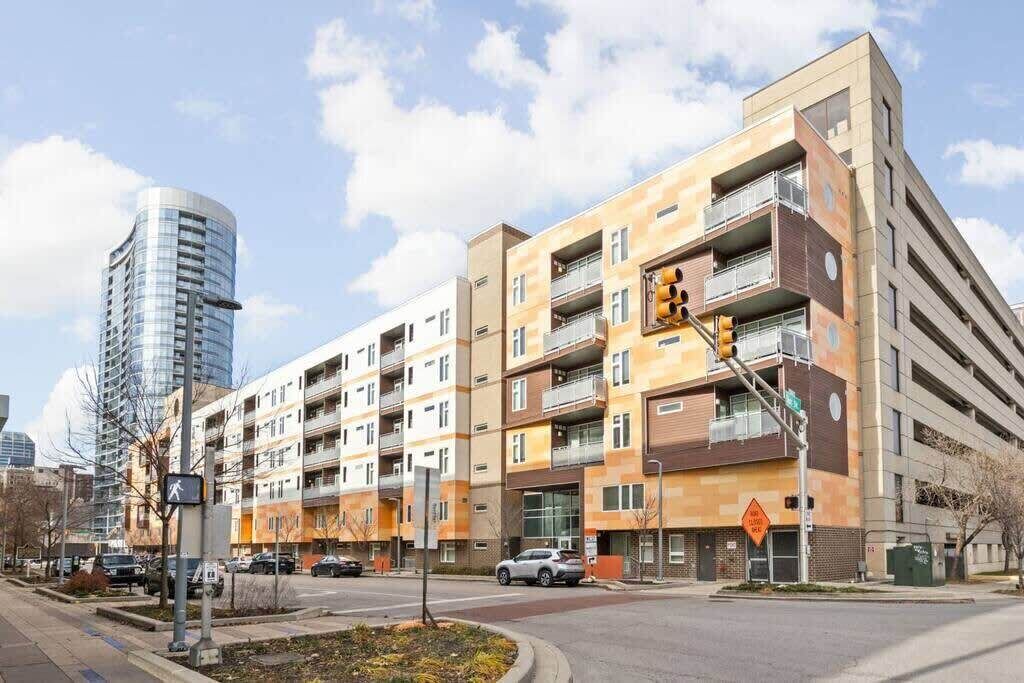 Photo of Outdoor in Cole-Noble District