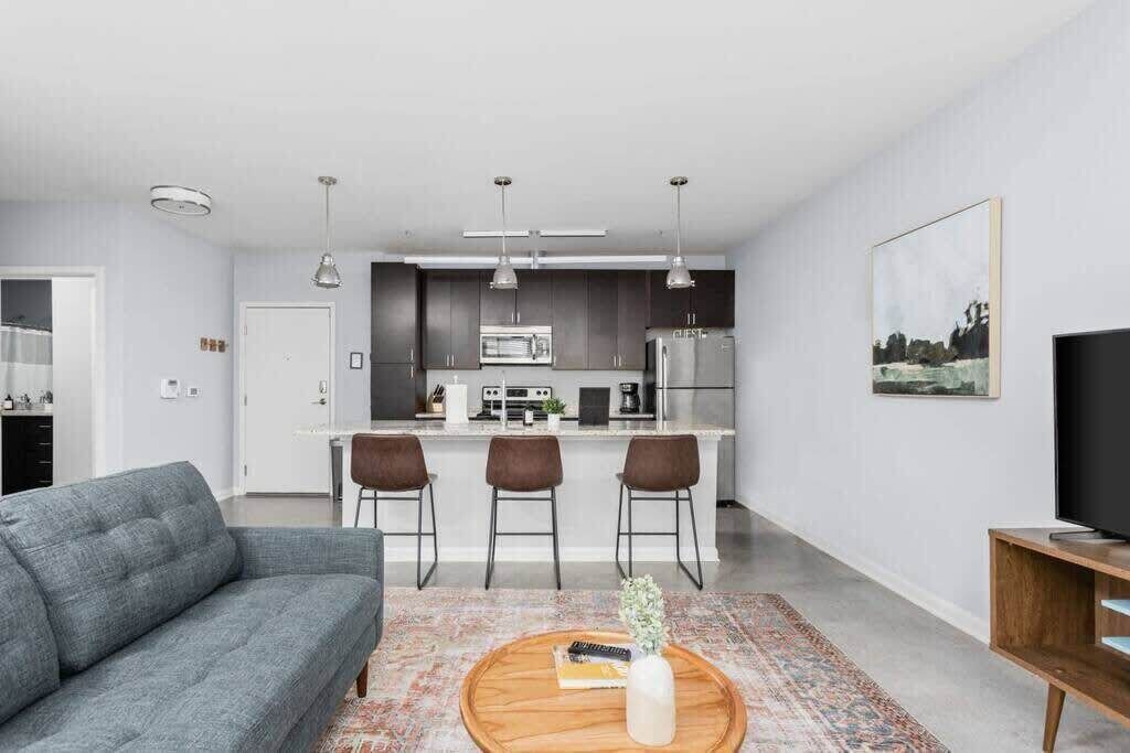 Photo of Livingroom in Cole-Noble District