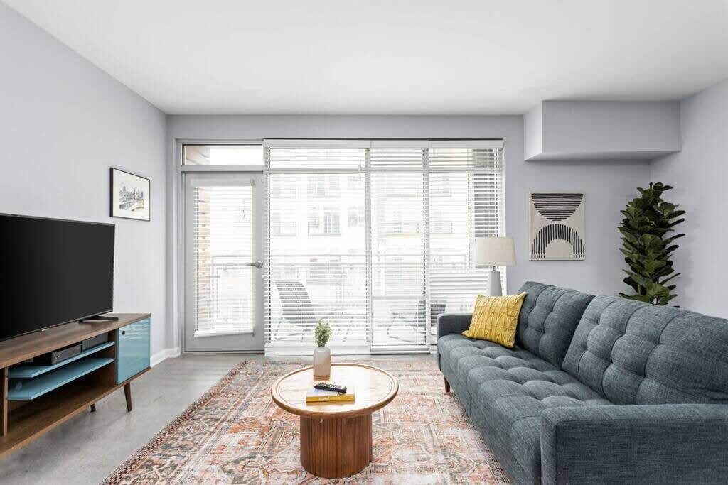 Photo of Livingroom in Cole-Noble District