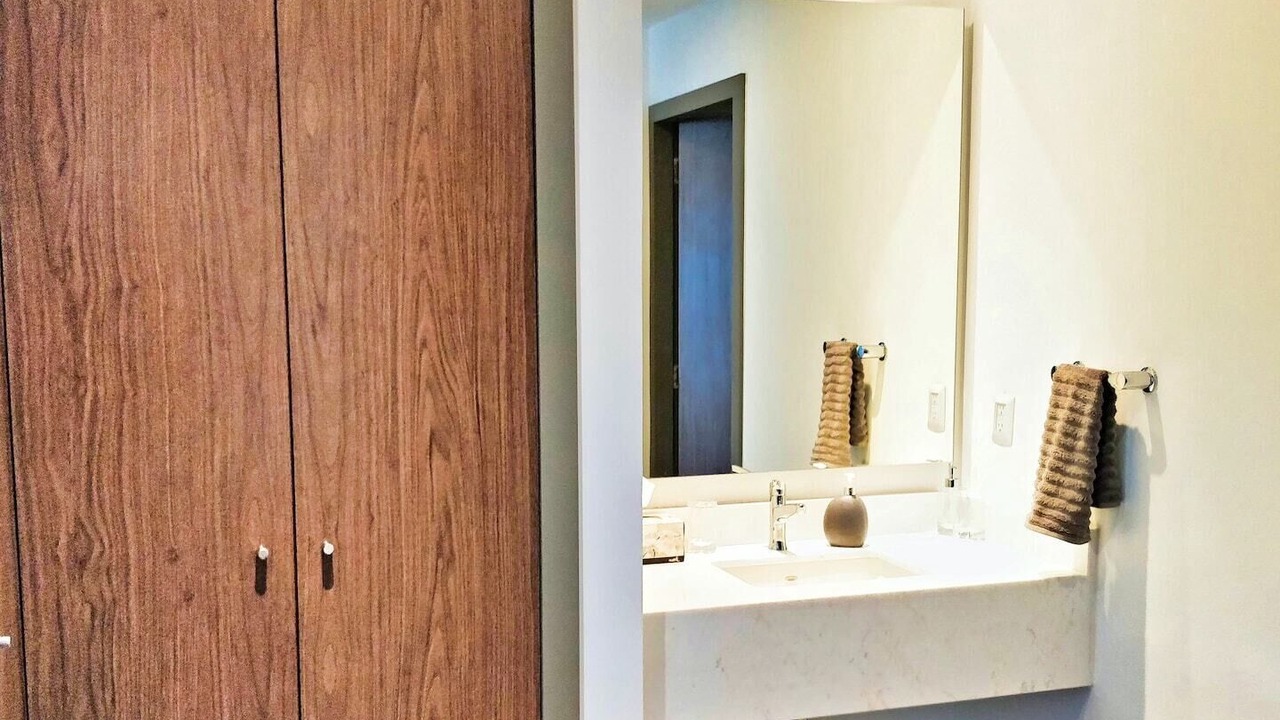 Photo of Bathroom in Anahuac