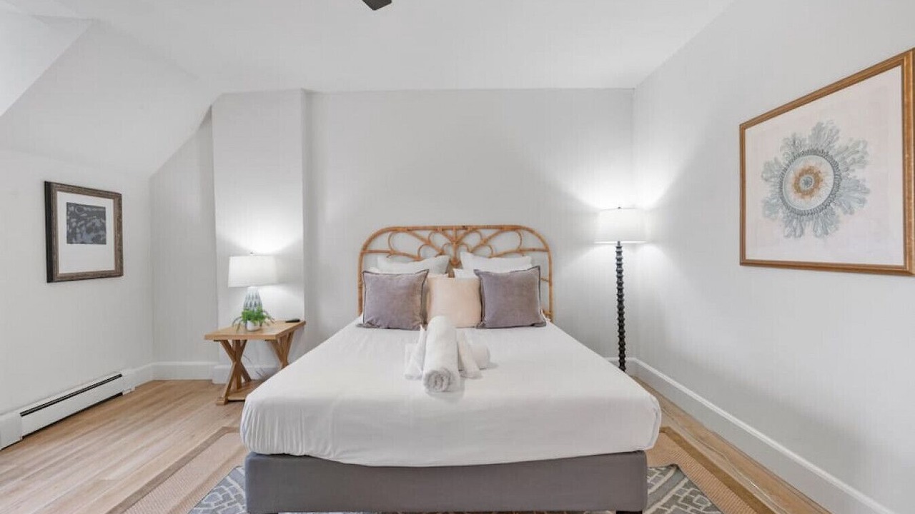 Photo of Bedroom in Mount Auburn