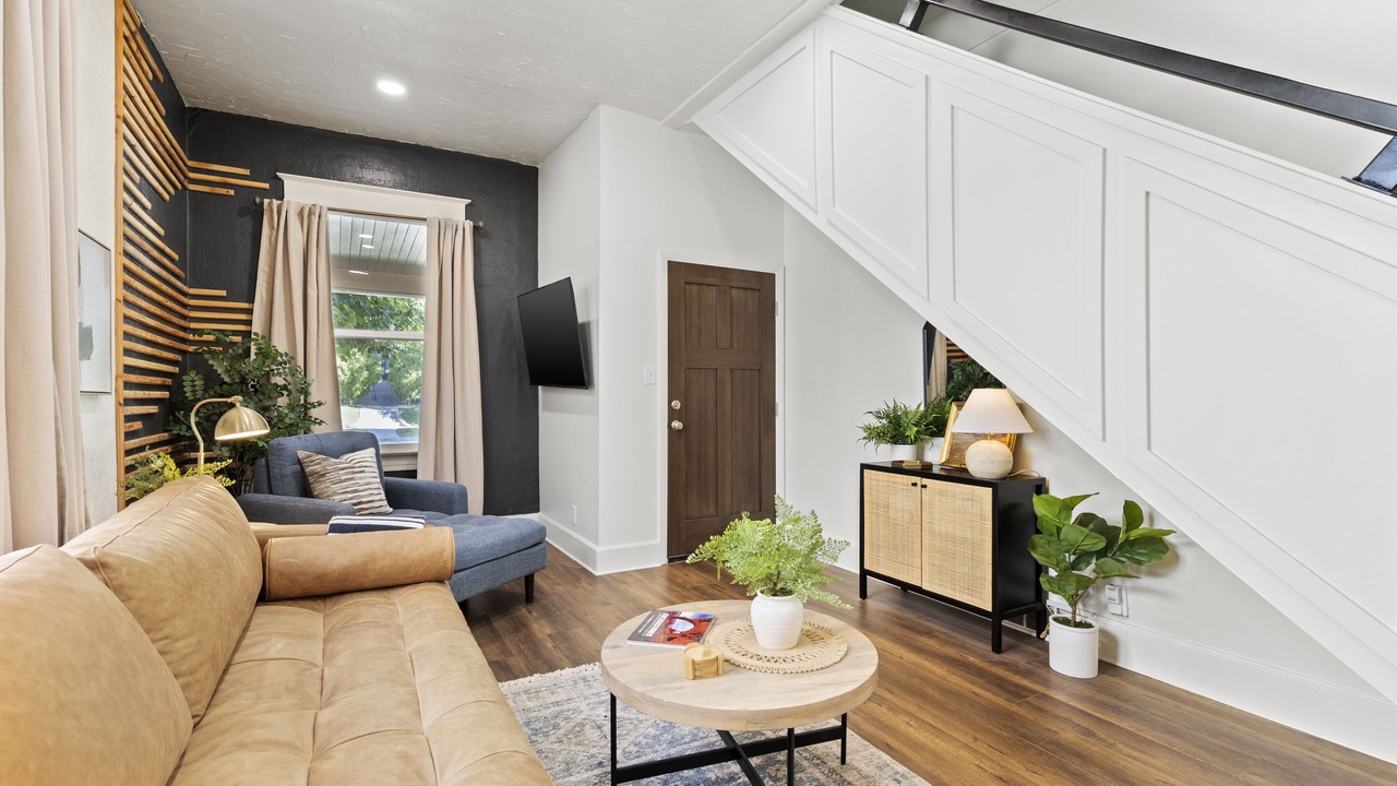 Photo of Livingroom in East Central