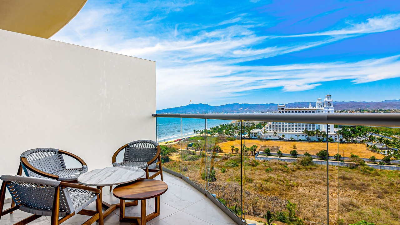 Photo of Patio Balcony in Flamingos