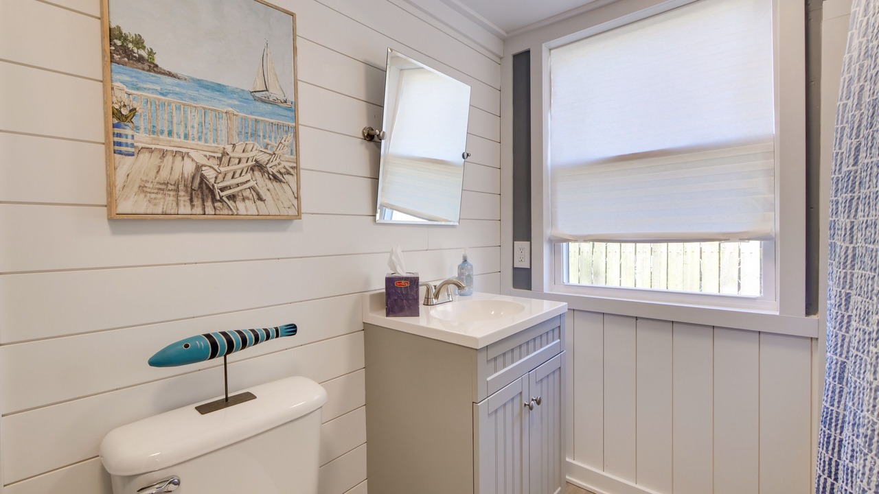 Photo of Bathroom in Portage Lakes