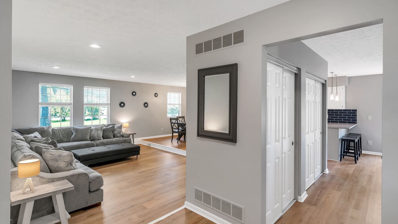 Photo of Livingroom in Mason