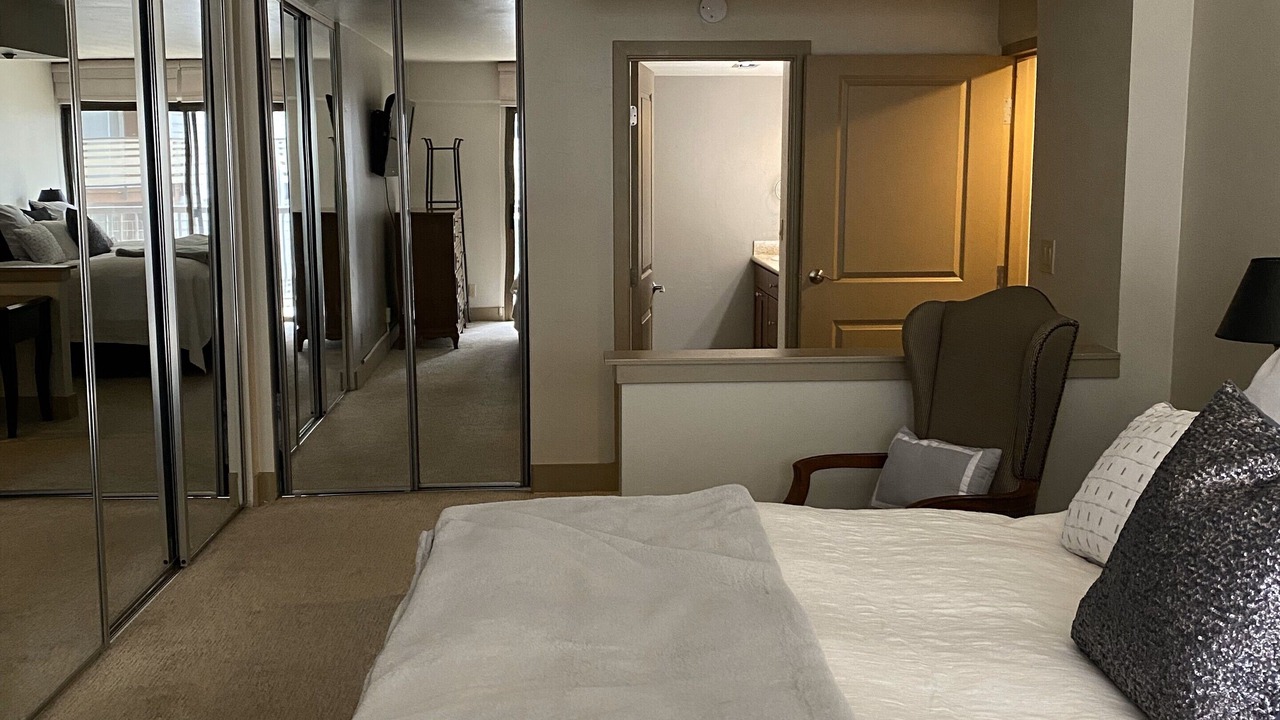 Photo of Bedroom in Downtown Sacramento