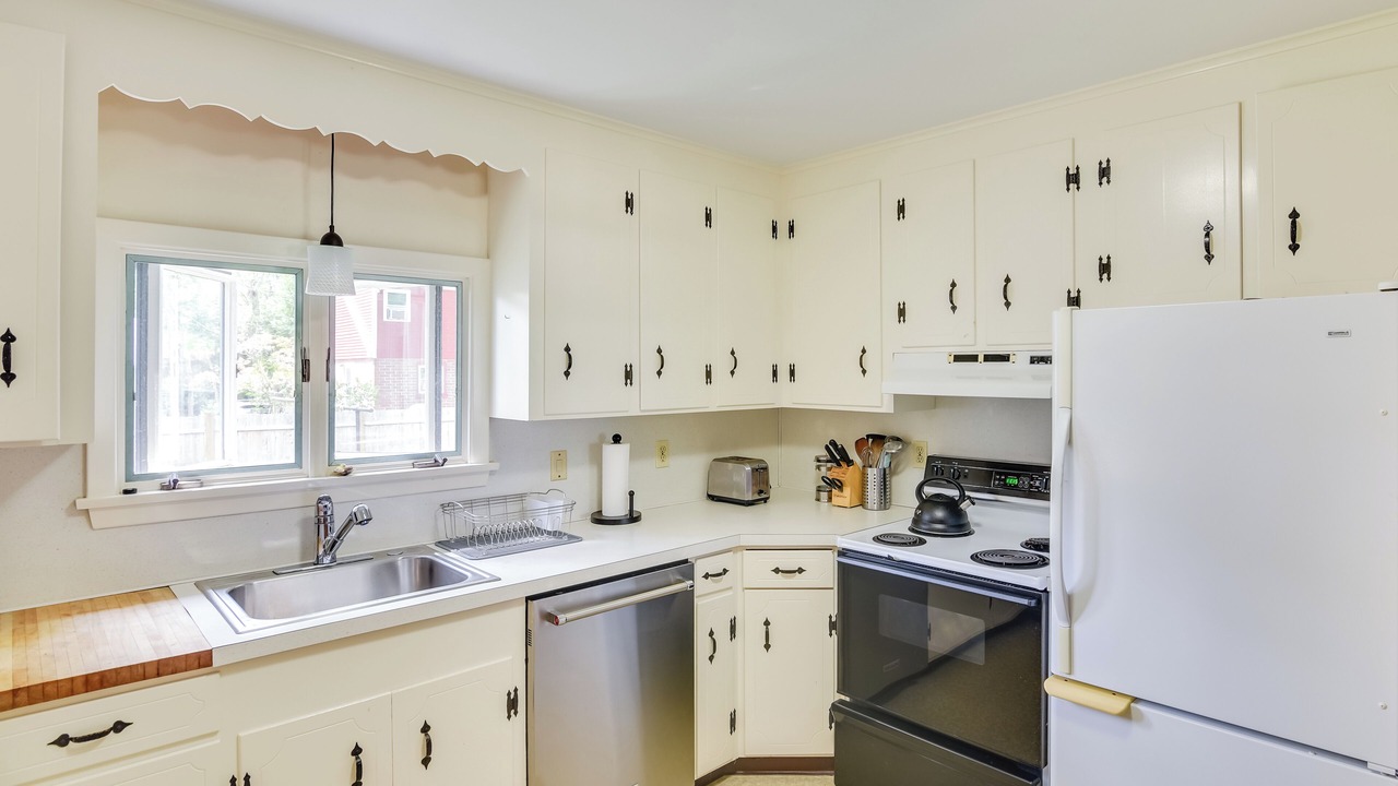 Photo of Kitchen in Saunderstown