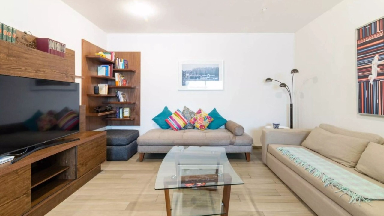 Photo of Livingroom in Del Valle