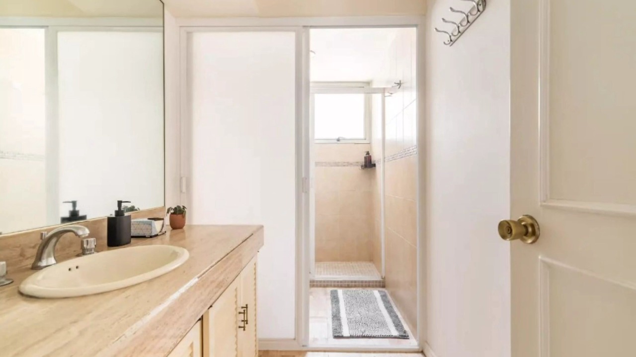 Photo of Bathroom in Del Valle