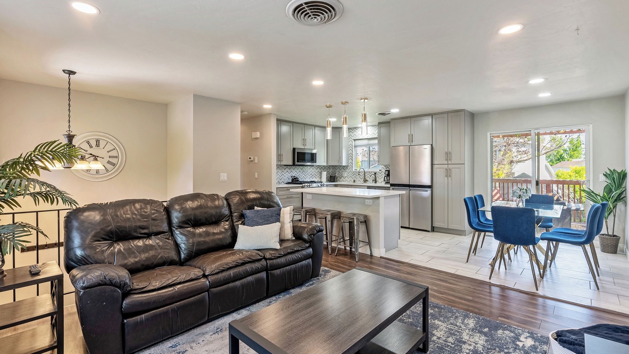 Photo of Livingroom in West Jordan
