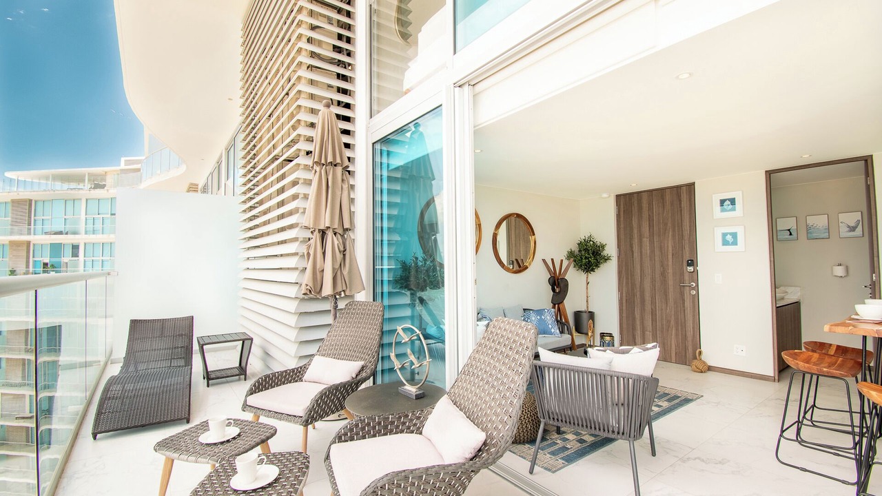 Photo of Patio Balcony in Flamingos