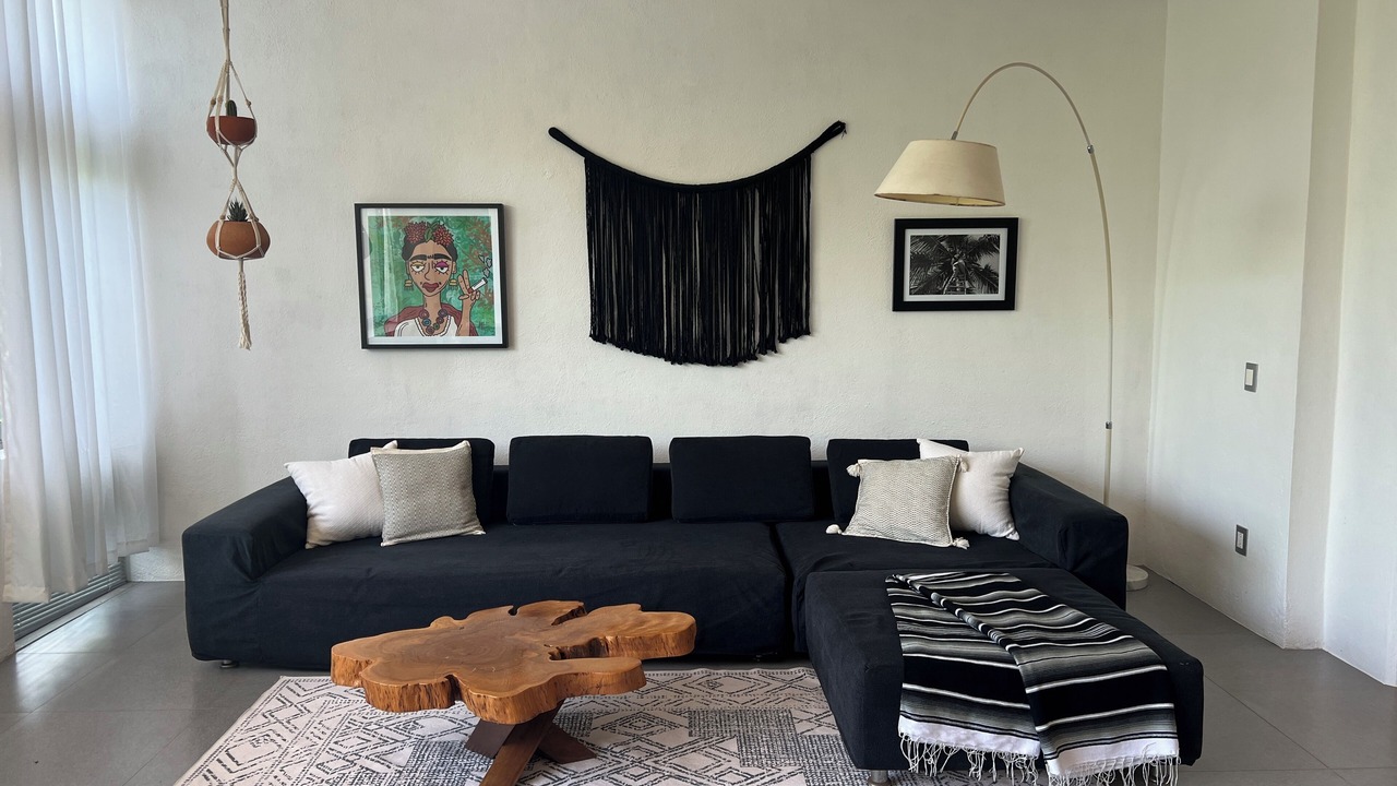 Photo of Livingroom in North End