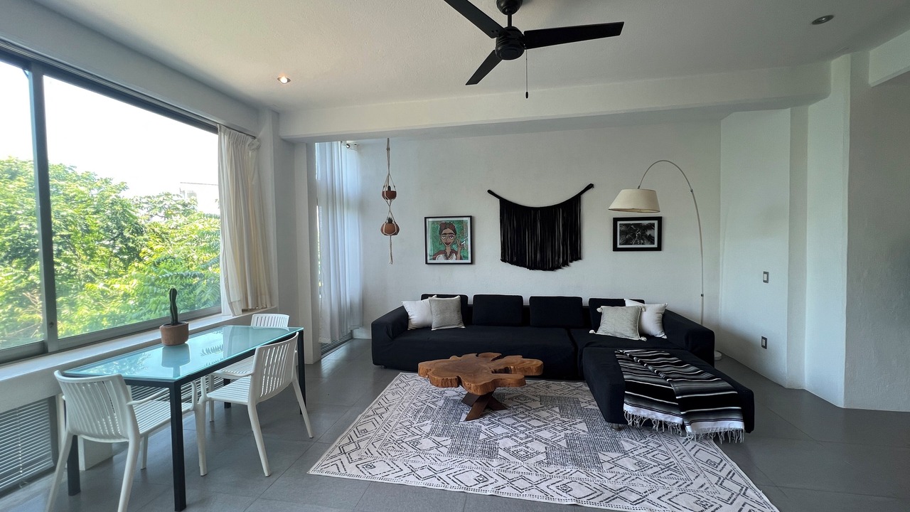 Photo of Livingroom in North End
