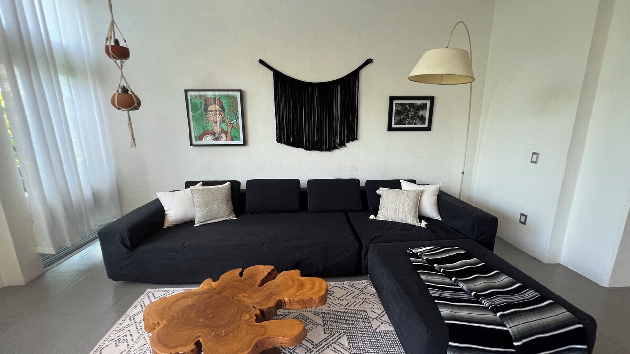 Photo of Livingroom in North End
