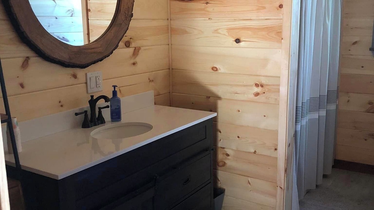 Photo of Bathroom in Saint David