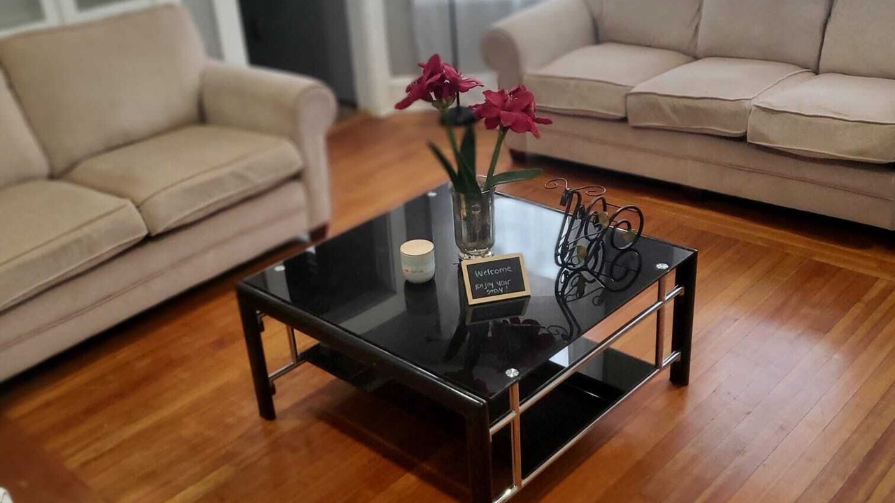 Photo of Livingroom in Center