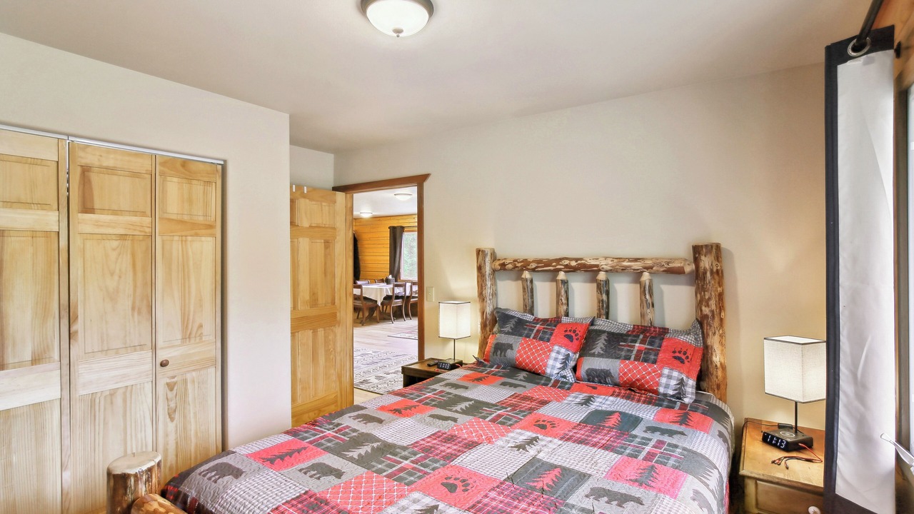 Photo of Bedroom in Meadow Lakes