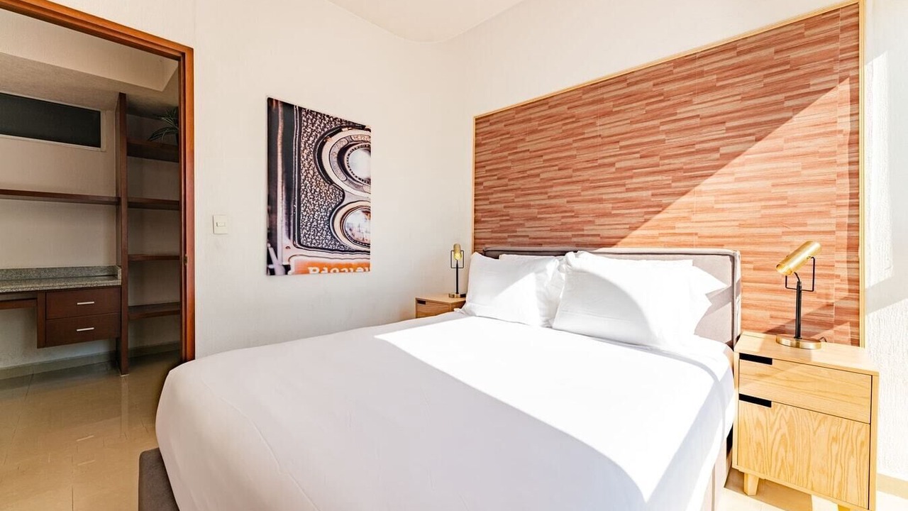 Photo of Bedroom in Anahuac