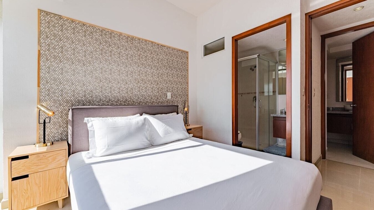 Photo of Bedroom in Anahuac