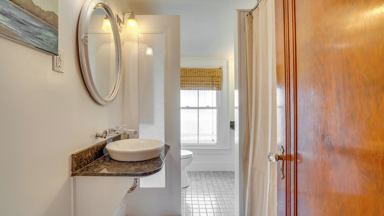 Photo of Bathroom in Crescent Hill