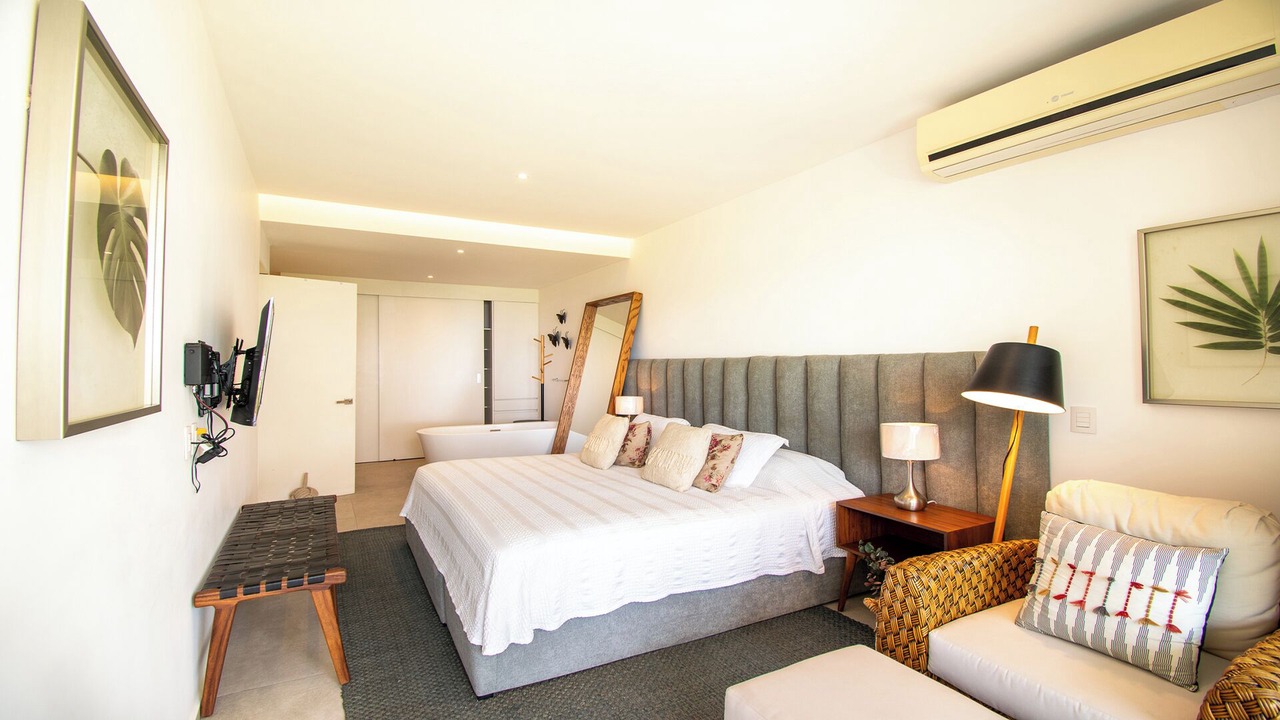Photo of Bedroom in Flamingos