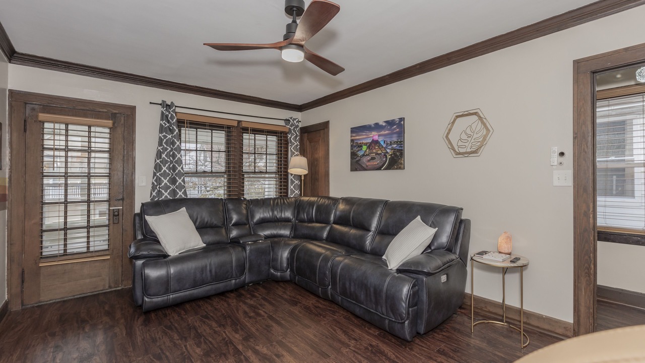 Photo of Livingroom in Little Italy