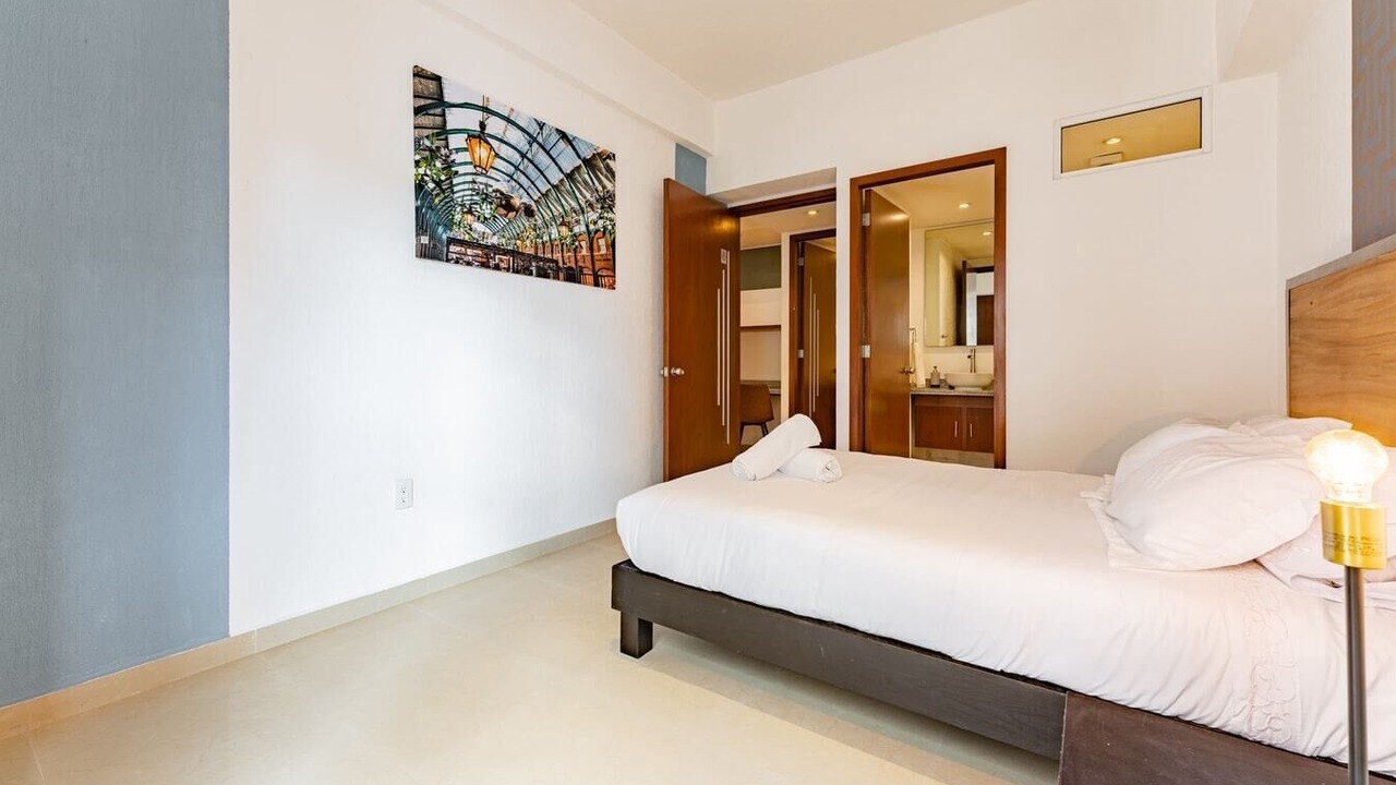 Photo of Bedroom in Anahuac