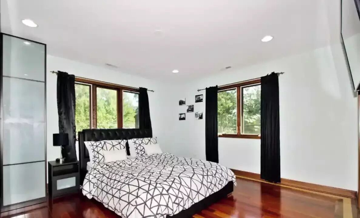 Photo of Bedroom in Skokie