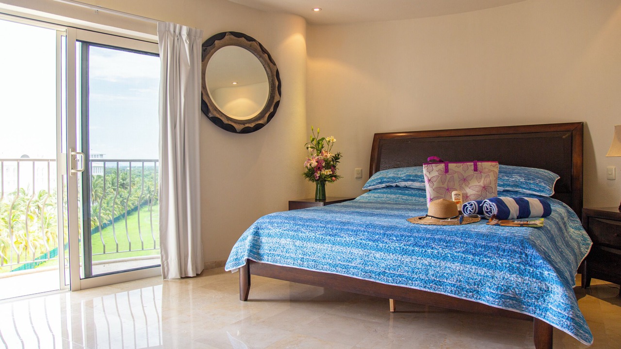 Photo of Bedroom in Flamingos