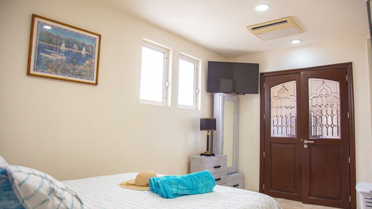 Photo of Bedroom in Flamingos