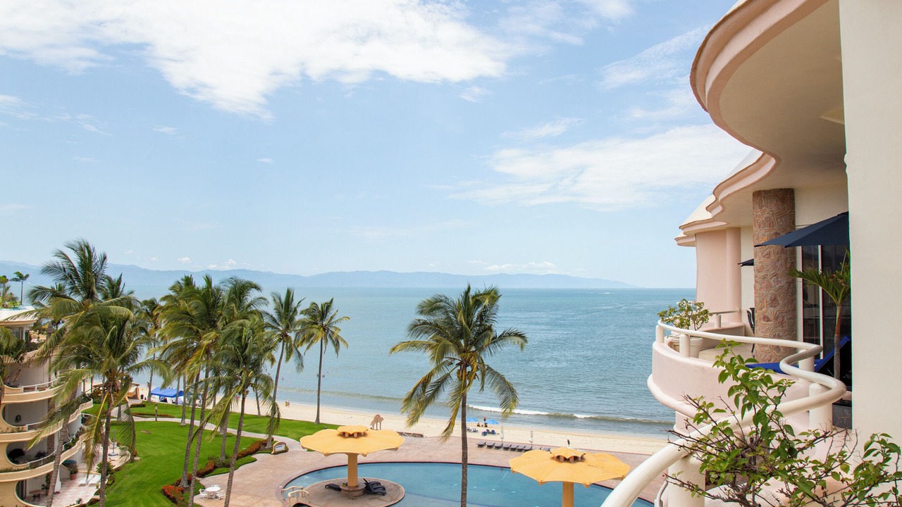 Photo of Patio Balcony in Flamingos