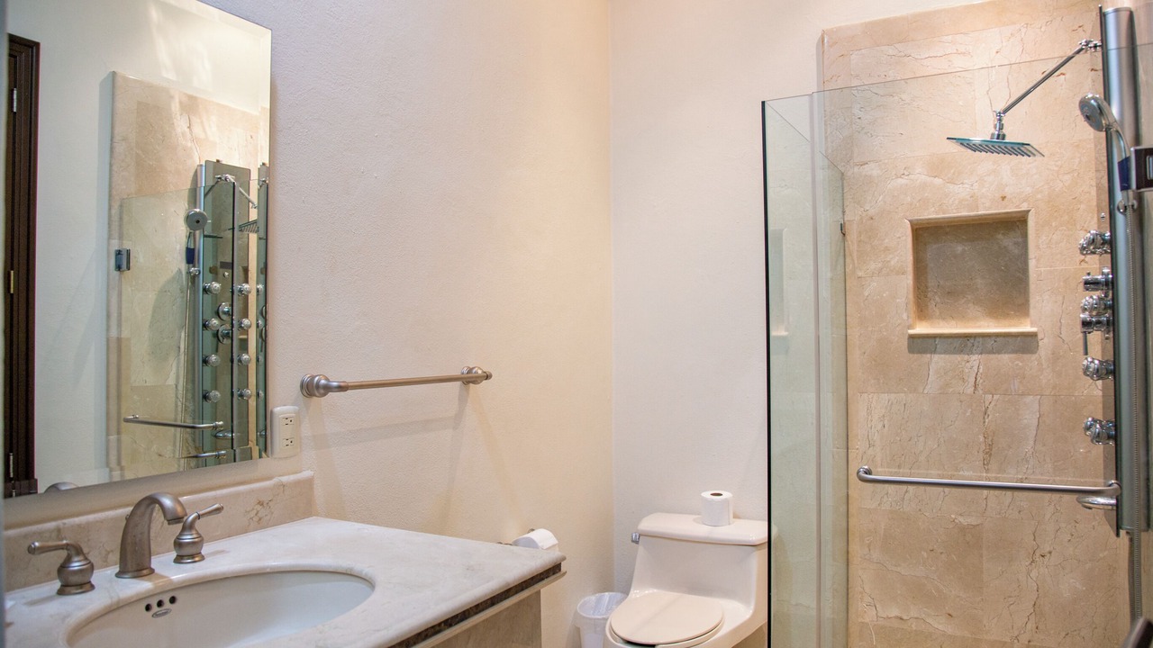 Photo of Bathroom in Flamingos