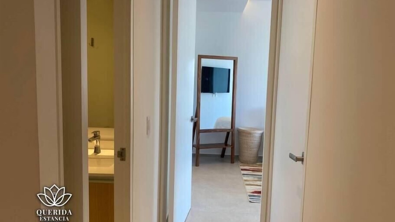Photo of Bathroom in Flamingos