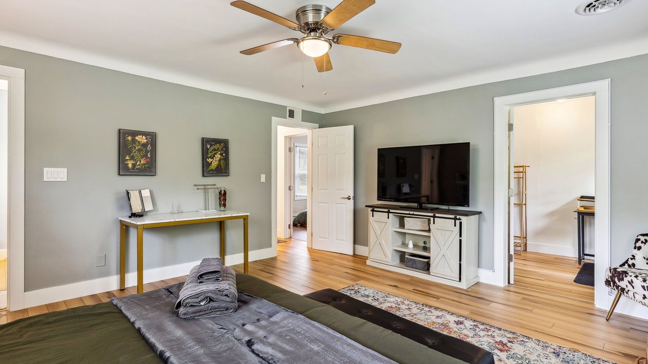 Photo of Bedroom in Valley View