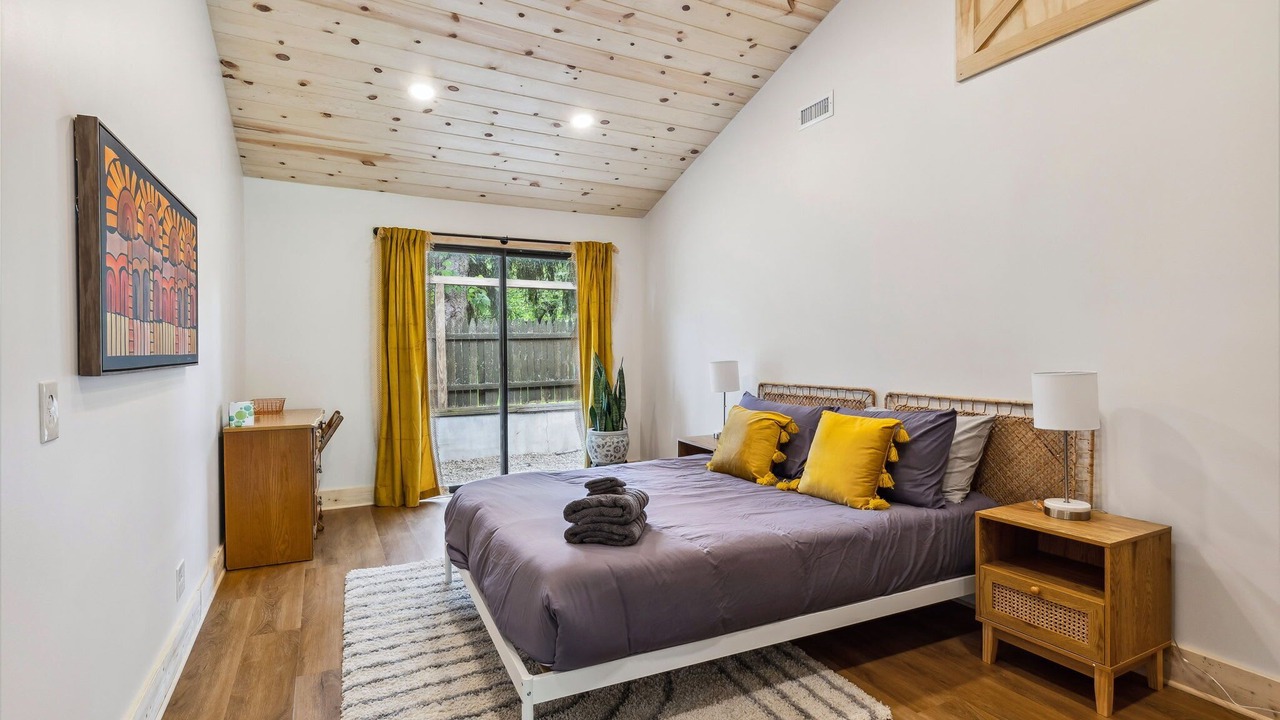 Photo of Bedroom in Valley View