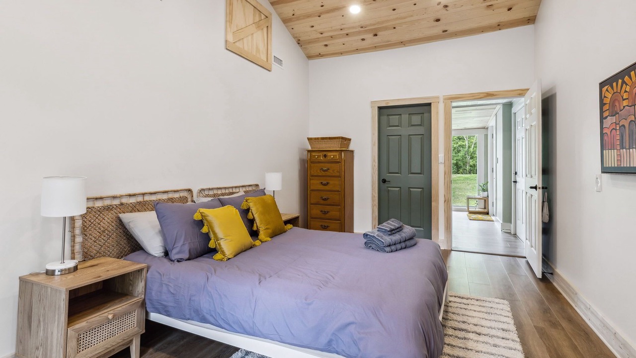 Photo of Bedroom in Valley View