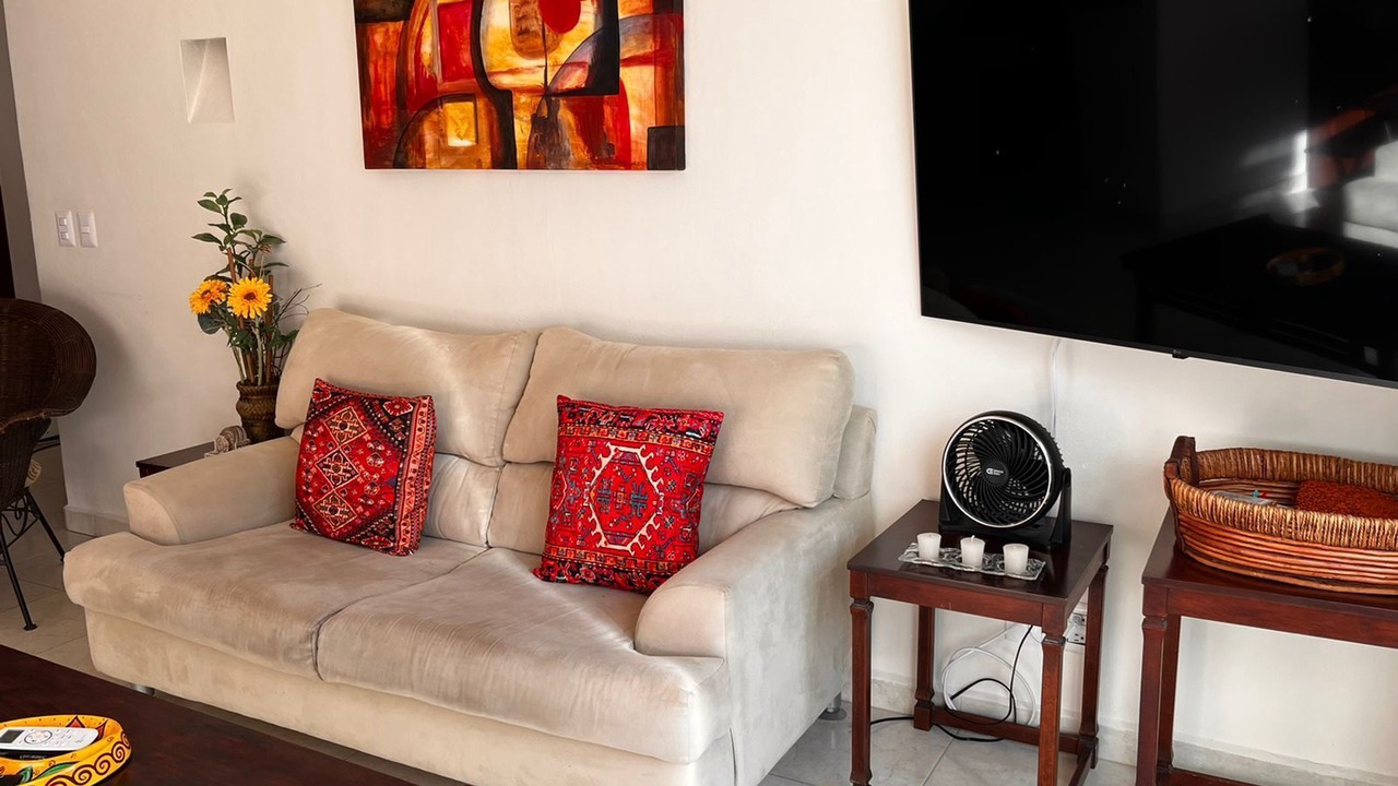 Photo of Livingroom in 12th Street