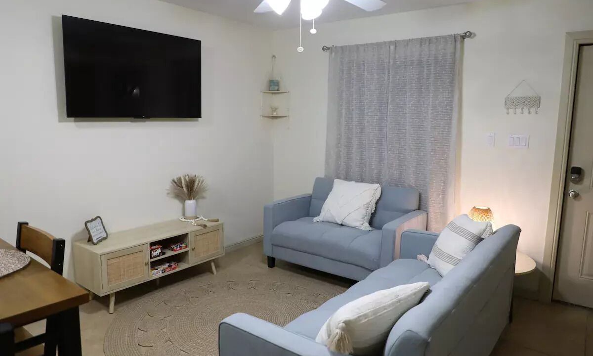 Photo of Livingroom in Pharr