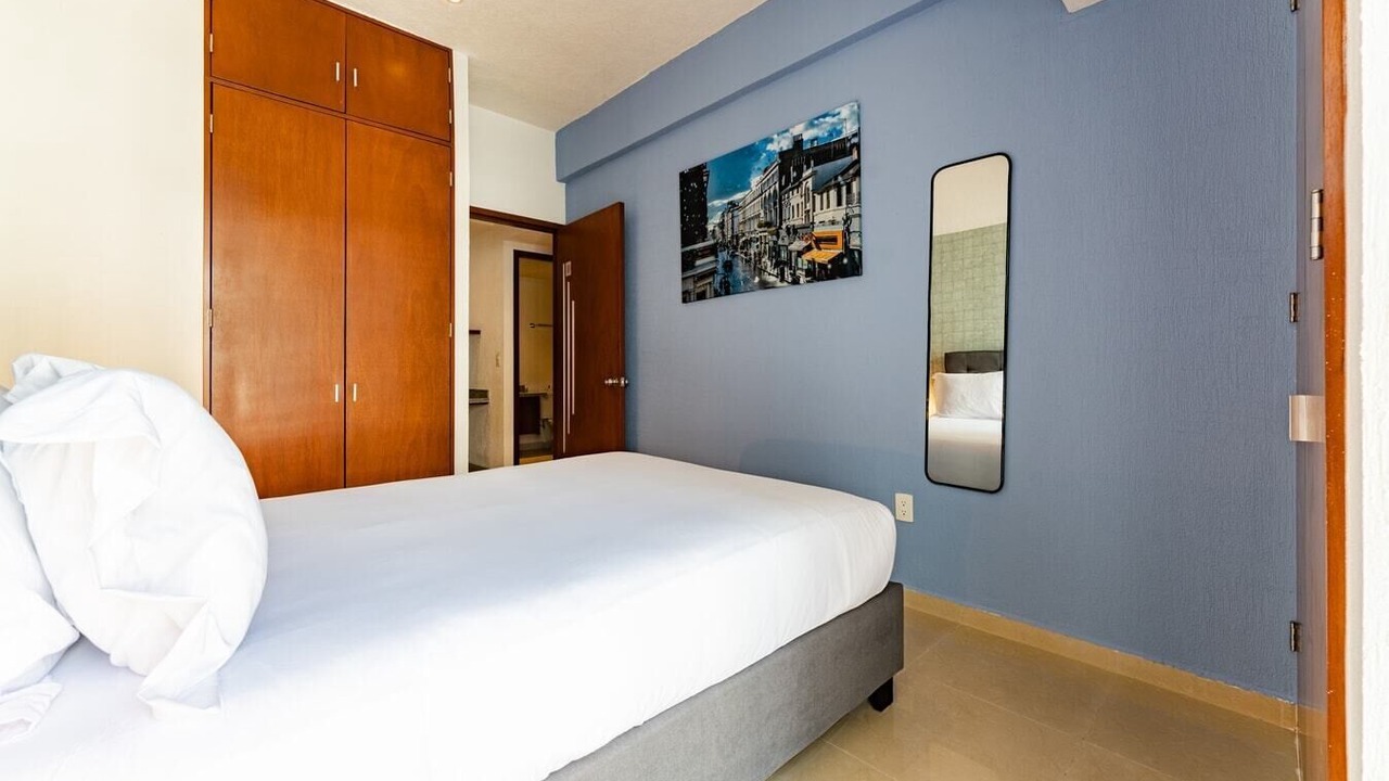 Photo of Bedroom in Anahuac