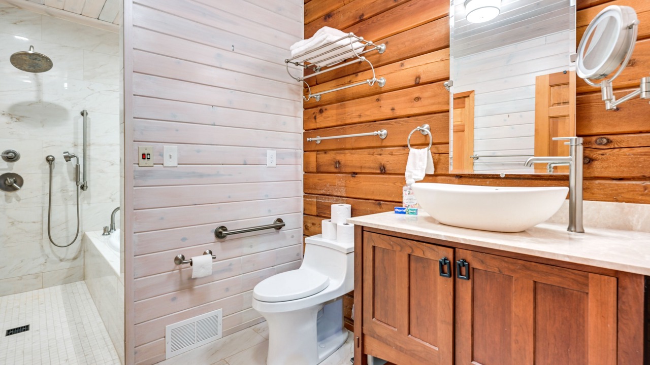 Photo of Bathroom in Drayton Plains