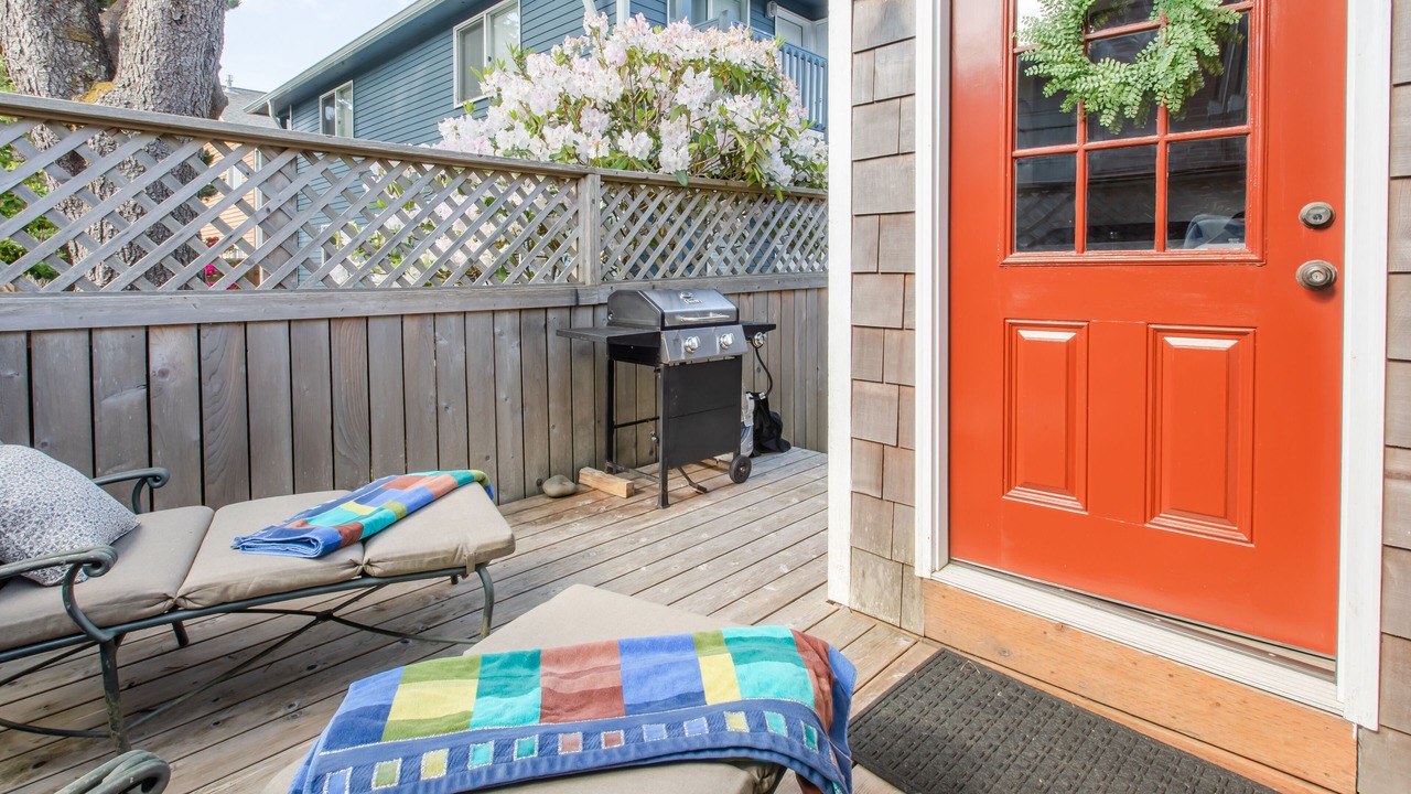 Photo of Patio Balcony in Downtown Cannon Beach