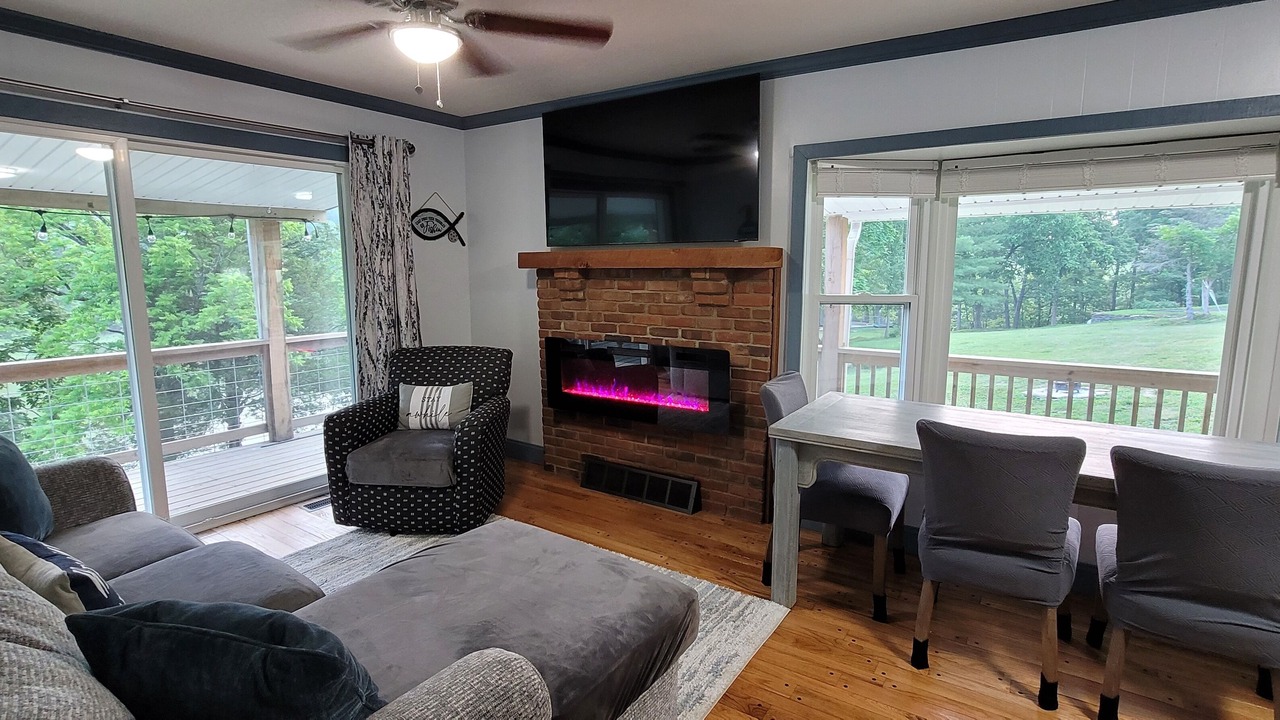 Photo of Livingroom in Crittenden