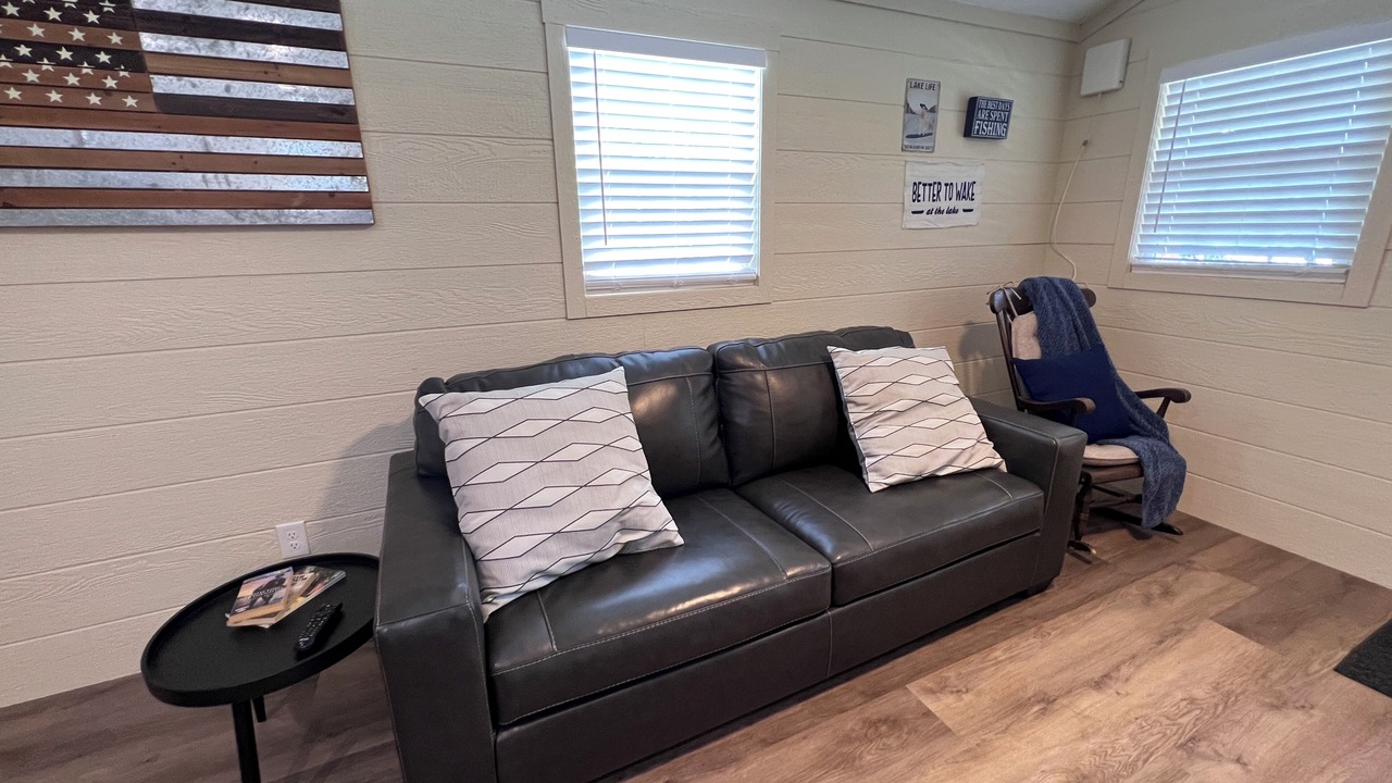 Photo of Livingroom in Chestnut Mound