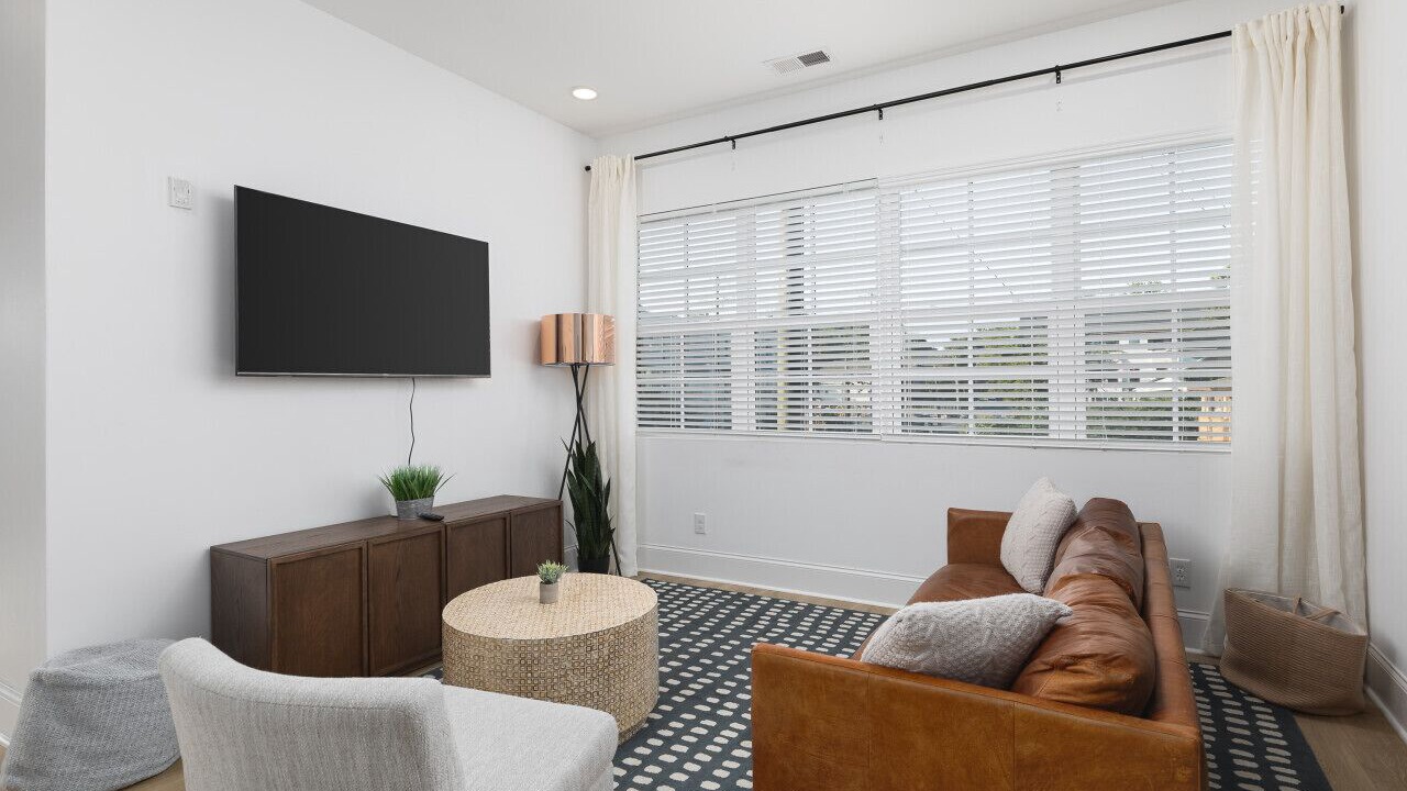 Photo of Bedroom in Cleveland Park