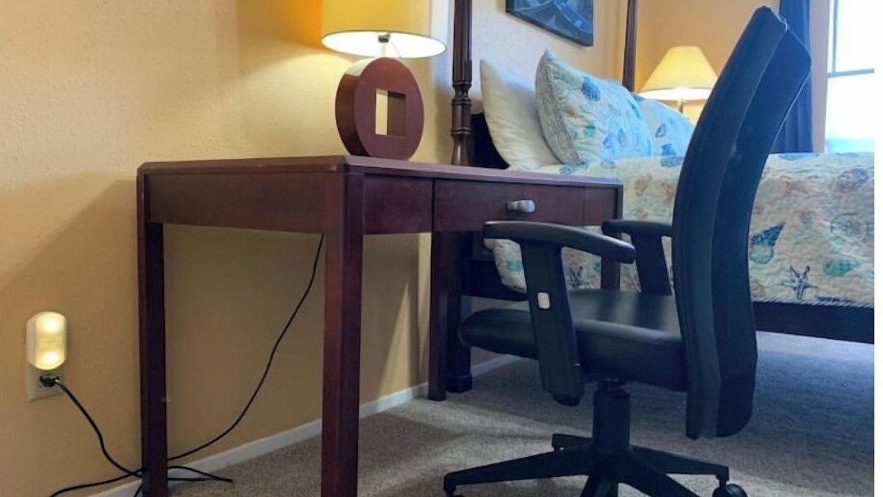 Photo of Bedroom in Nassau Bay