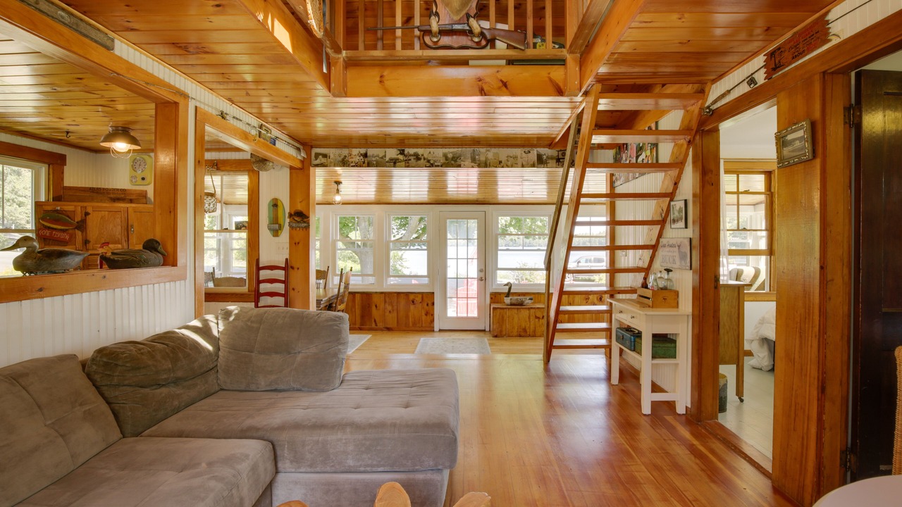 Photo of Livingroom in Nobleboro