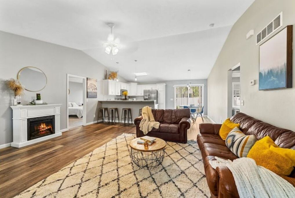 Photo of Livingroom in Goshen