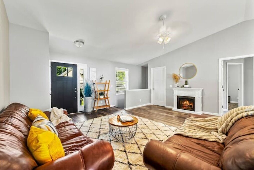 Photo of Livingroom in Goshen