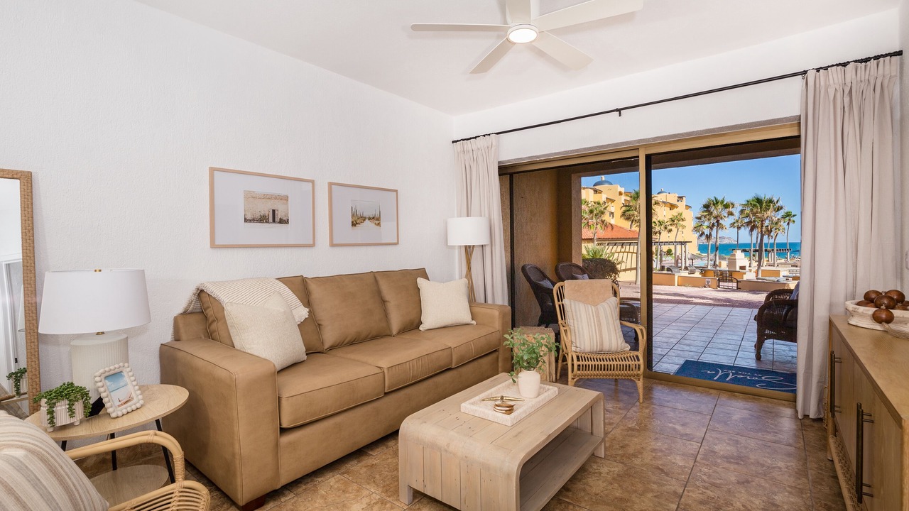Photo of Livingroom in Sandy Beach