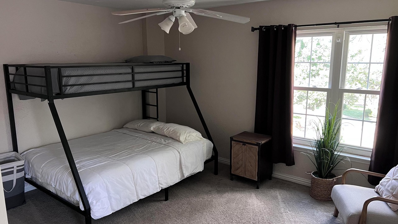 Photo of Bedroom in Valley Ranch